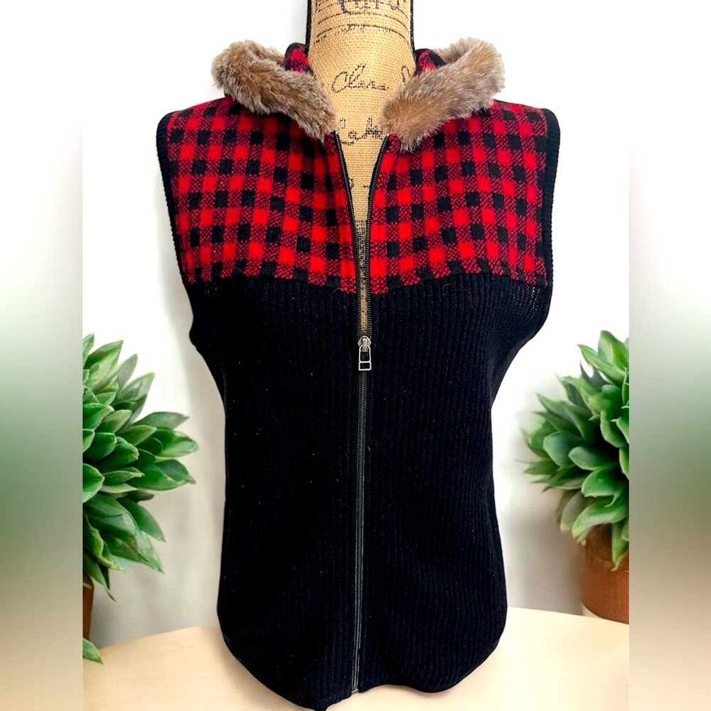 Woolrich Lambs’ Wool Buffalo Plaid Vest - Medium